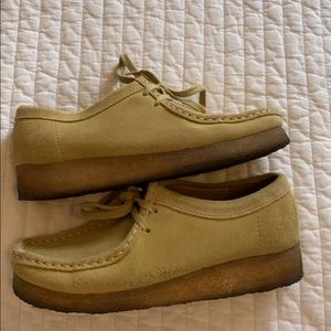 Clarks wallabee
